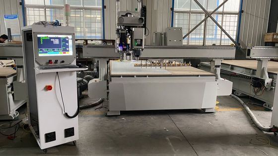 comprare 5-20KW Edge Banding Machine with 220V/1or2phase Voltage and Smooth Operation fabbricazione online